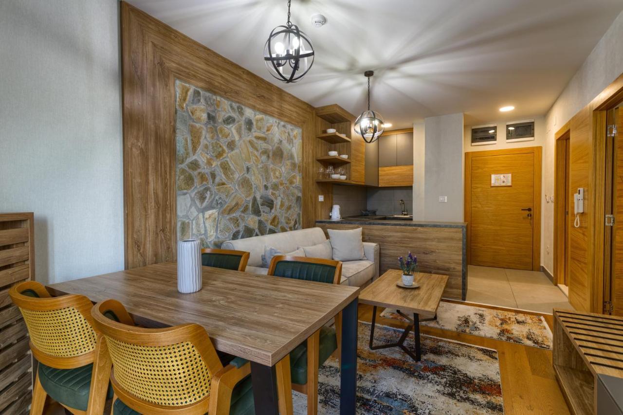 Apartment Golden Pine, A Private In Five Star *